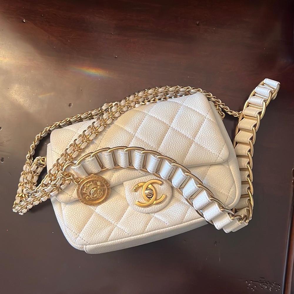 *RARE* channel flapbag. Purchased 6/10/21